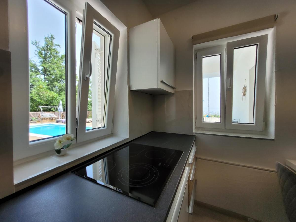 Ferienwohnung Mit Pool Kroatien Mit Meerblick Und Pool 로브란 외부 사진
